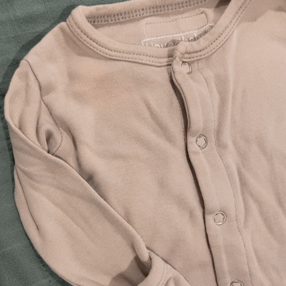 L’ovedBaby Button-Up Baby Onesie